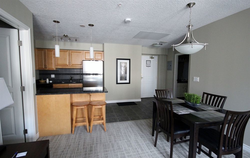 Canterra Suites Hotel Edmonton Kültér fotó