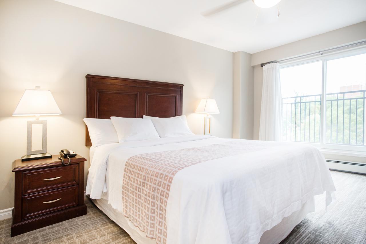Canterra Suites Hotel Edmonton Kültér fotó