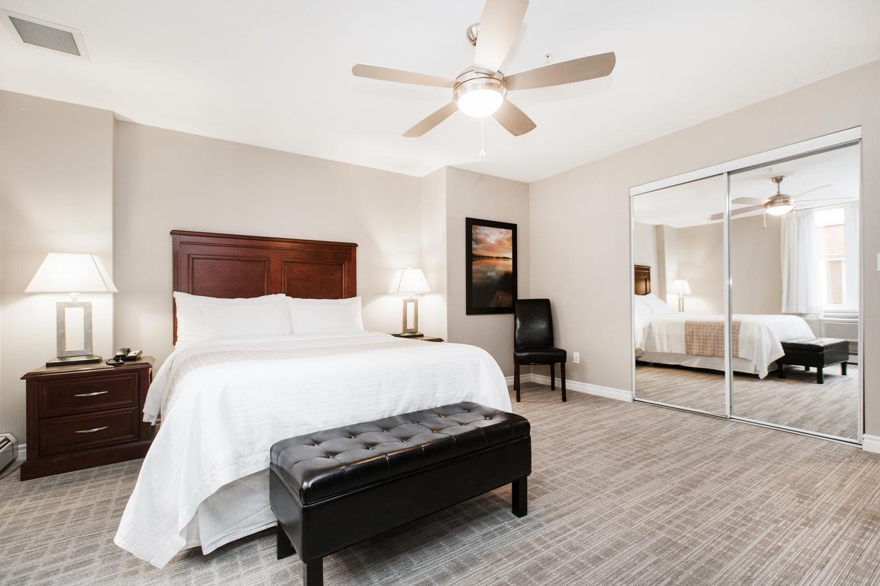 Canterra Suites Hotel Edmonton Kültér fotó